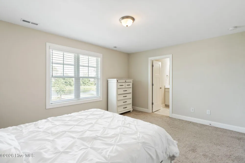 6048 Sand Ridge Avenue Wilmington, NC 28409