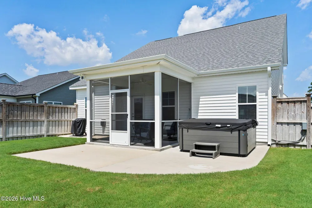 6048 Sand Ridge Avenue Wilmington, NC 28409