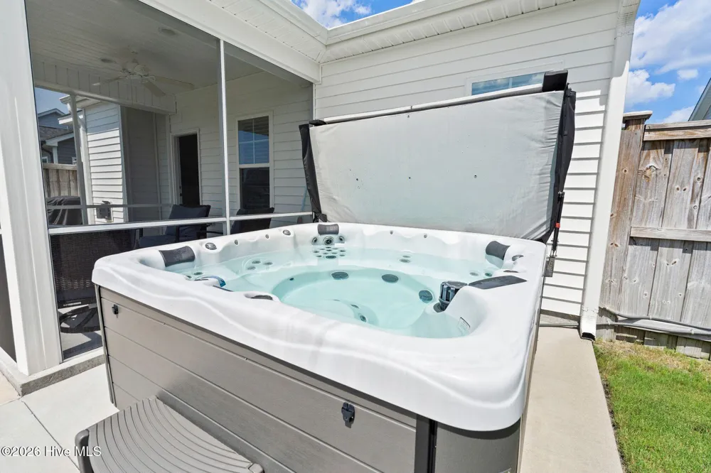 6048 Sand Ridge Avenue Wilmington, NC 28409