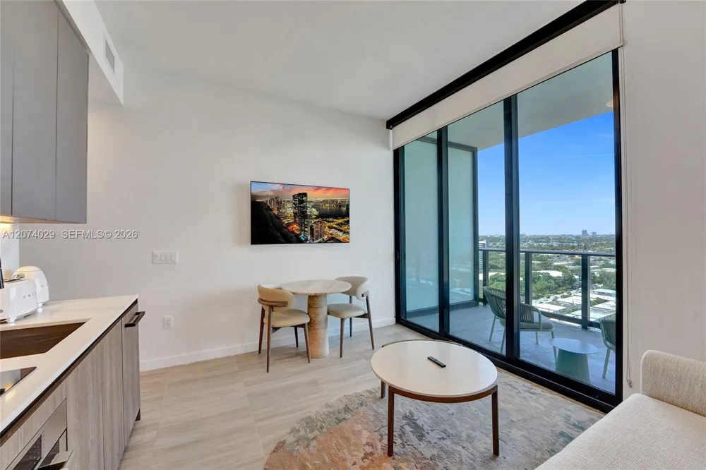 580 72nd St #1513 Miami Beach, FL 33141