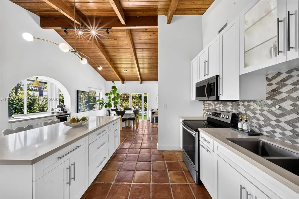 10315 SW 129th Ct Miami, FL 33186