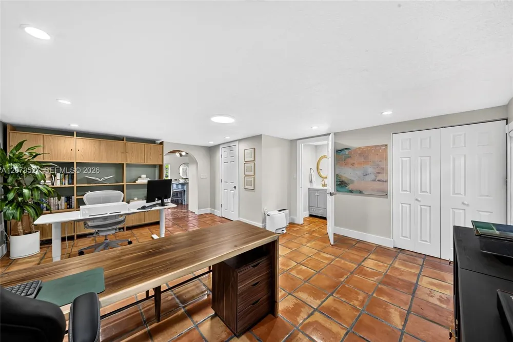 10315 SW 129th Ct Miami, FL 33186
