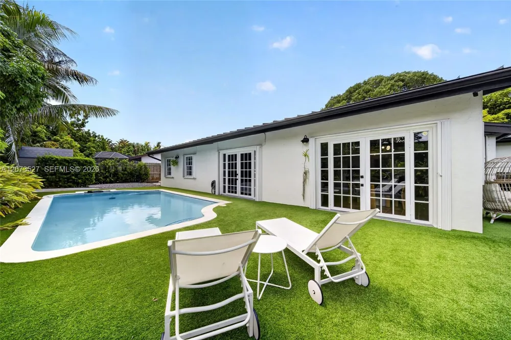 10315 SW 129th Ct Miami, FL 33186