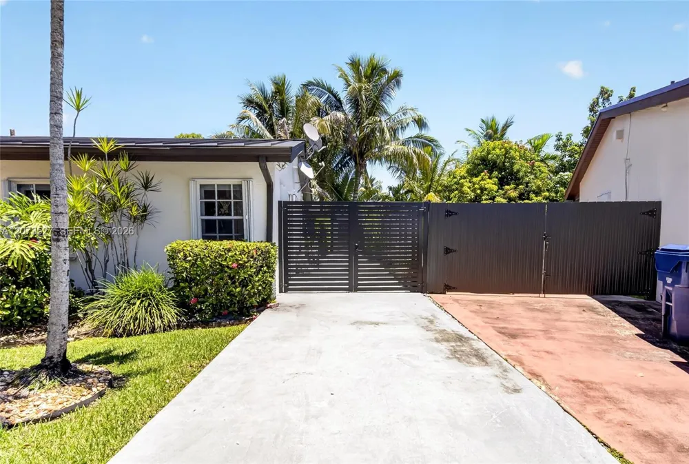 10315 SW 129th Ct Miami, FL 33186