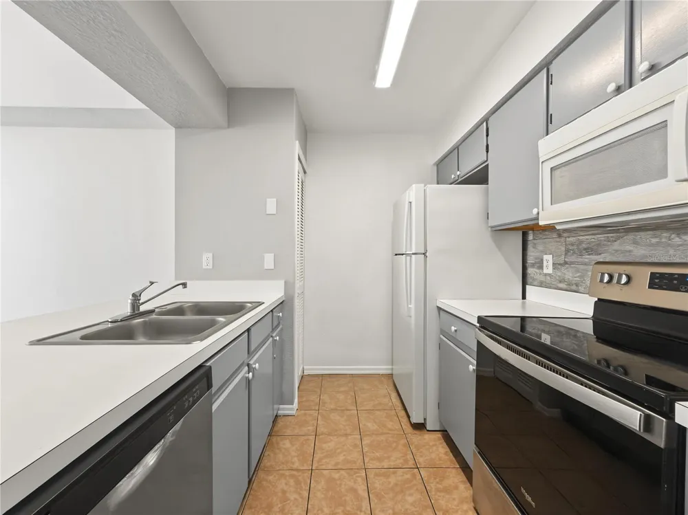 2011 ROYAL BAY BOULEVARD #152 Kissimmee, FL 34746