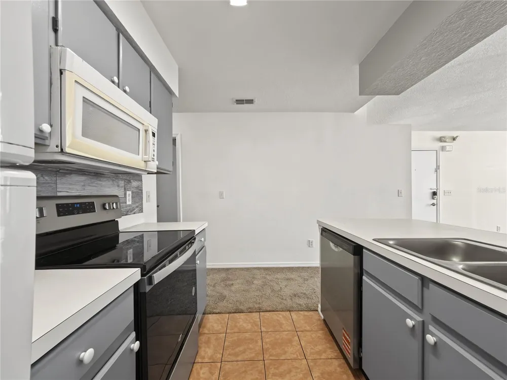 2011 ROYAL BAY BOULEVARD #152 Kissimmee, FL 34746