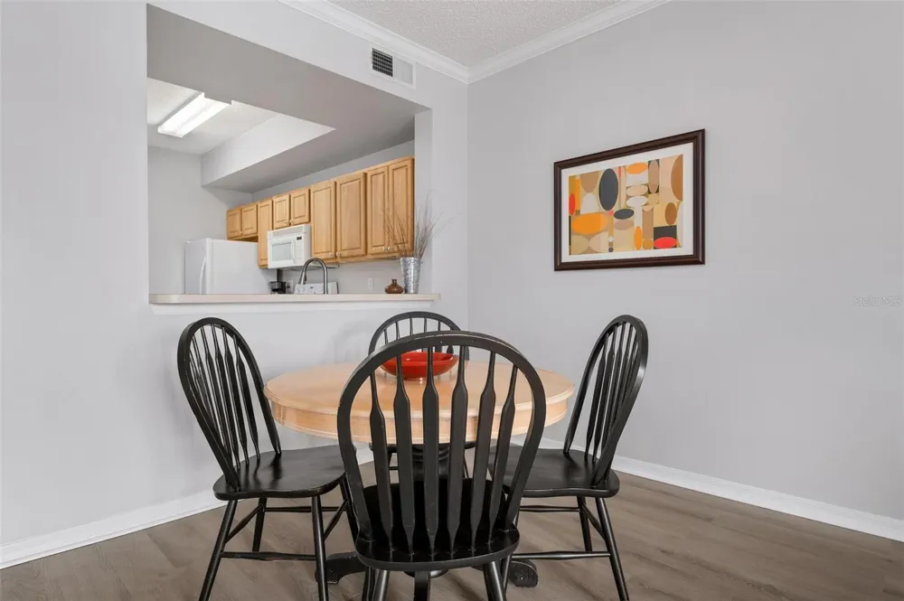 5681 BENTGRASS DRIVE #204 Sarasota, FL 34235