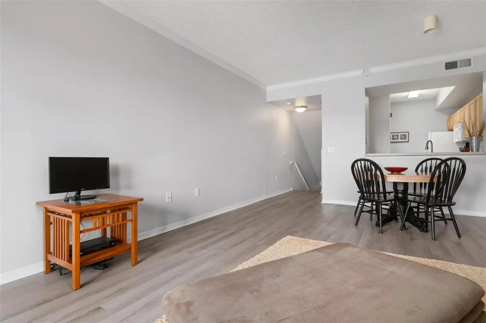 5681 BENTGRASS DRIVE #204 Sarasota, FL 34235