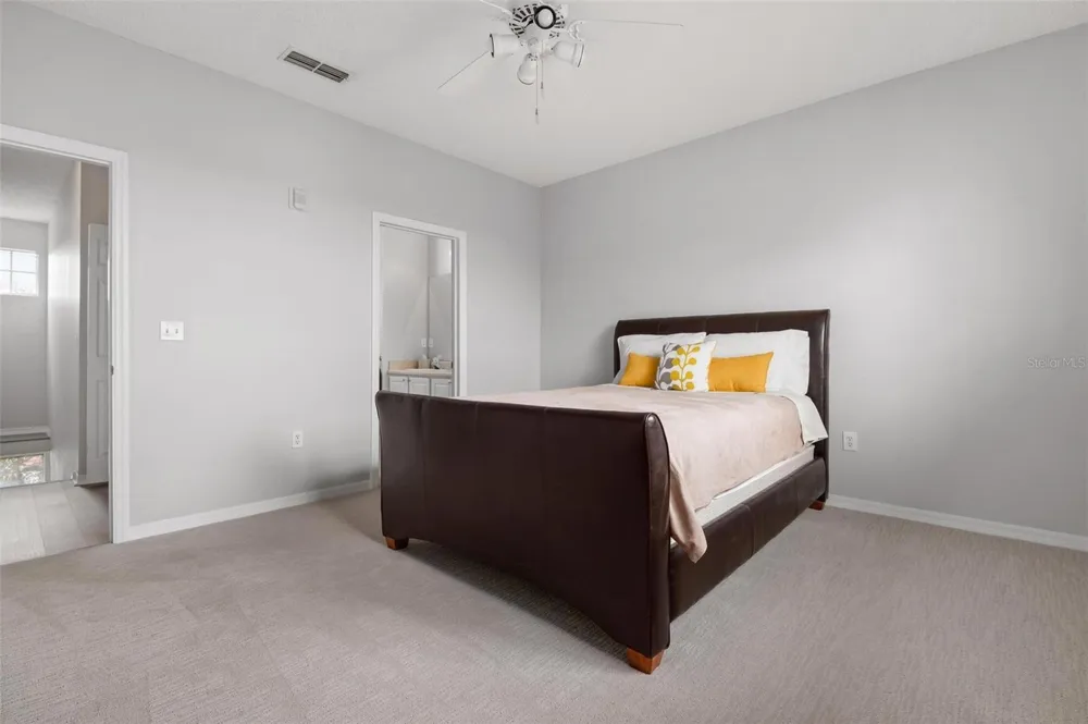 5681 BENTGRASS DRIVE #204 Sarasota, FL 34235