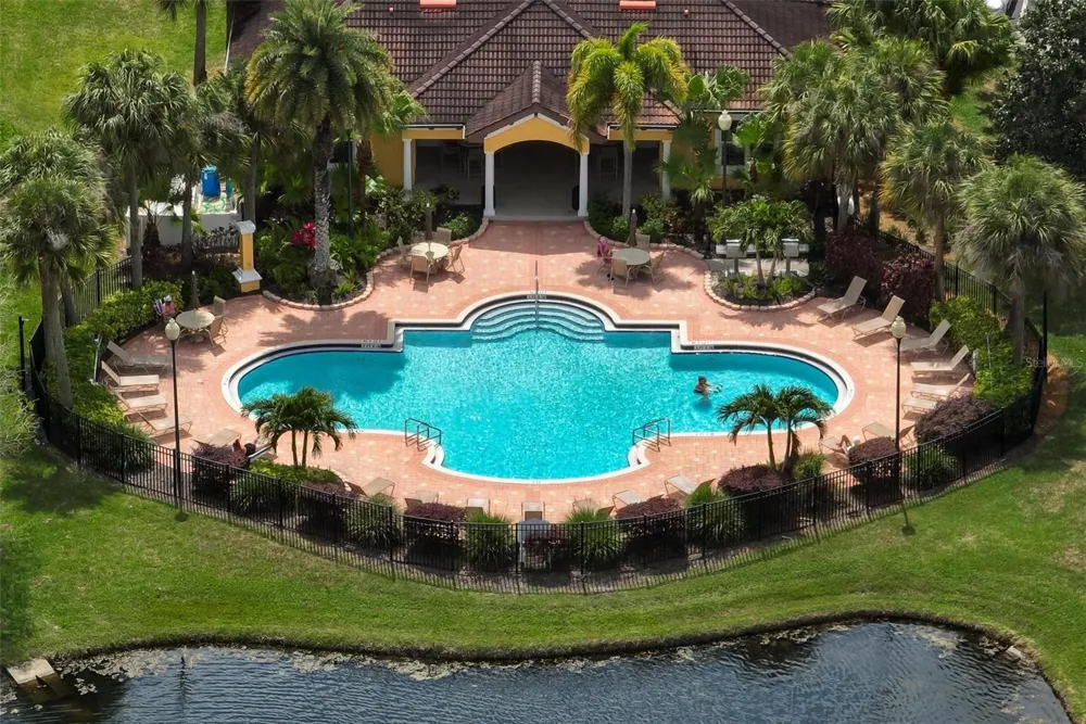 5681 BENTGRASS DRIVE #204 Sarasota, FL 34235