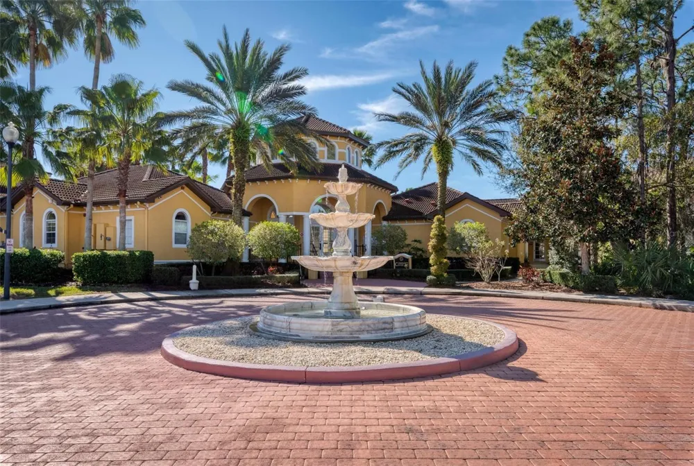 5681 BENTGRASS DRIVE #204 Sarasota, FL 34235