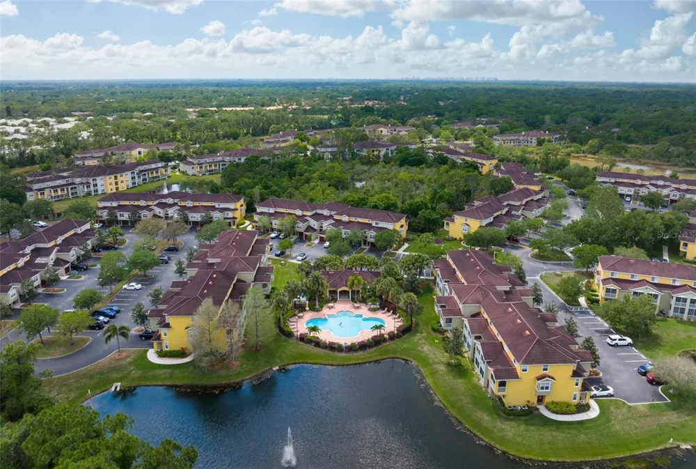 5681 BENTGRASS DRIVE #204 Sarasota, FL 34235