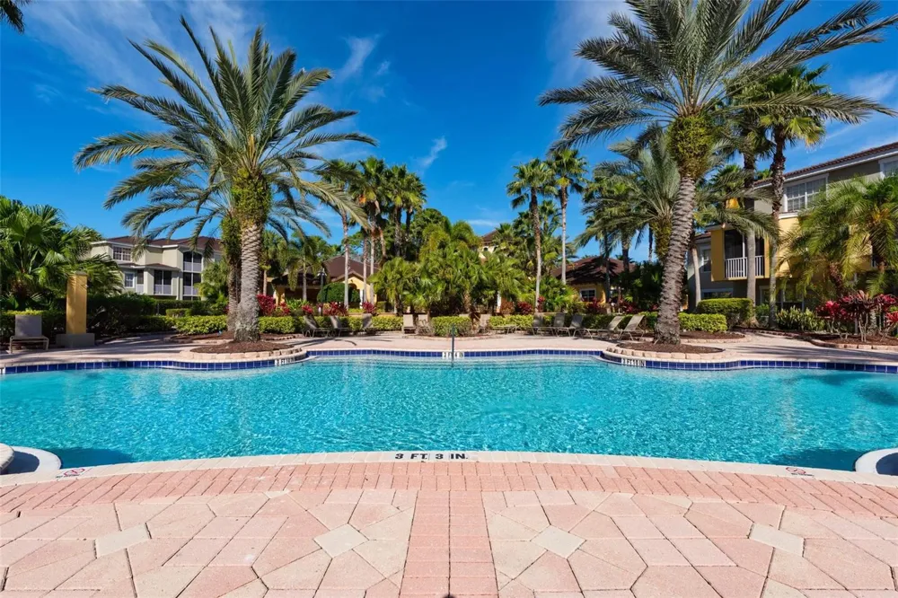 5681 BENTGRASS DRIVE #204 Sarasota, FL 34235