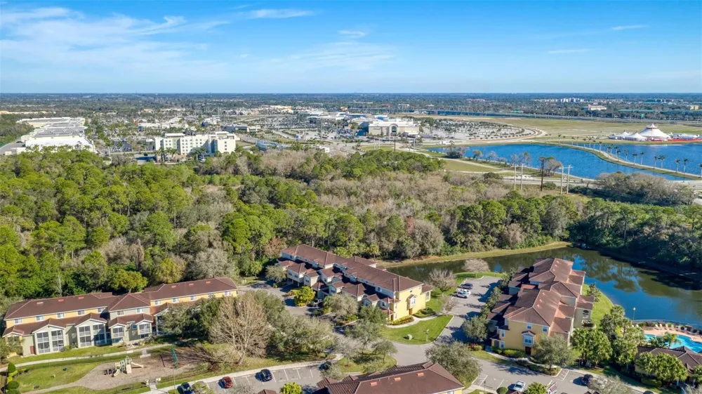 5681 BENTGRASS DRIVE #204 Sarasota, FL 34235