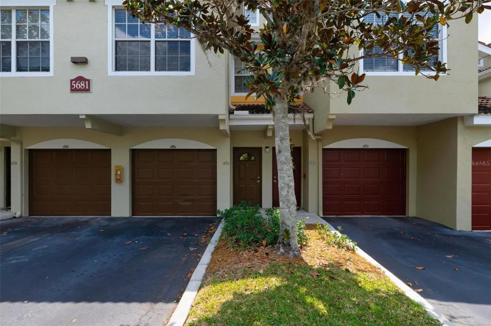 5681 BENTGRASS DRIVE #204 Sarasota, FL 34235