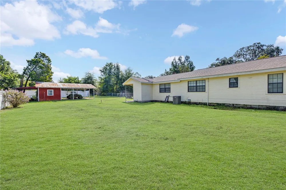 207 SENTER AVENUE NW Branford, FL 32008