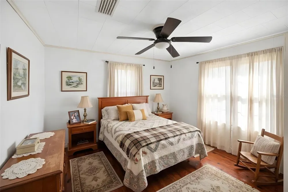 207 SENTER AVENUE NW Branford, FL 32008