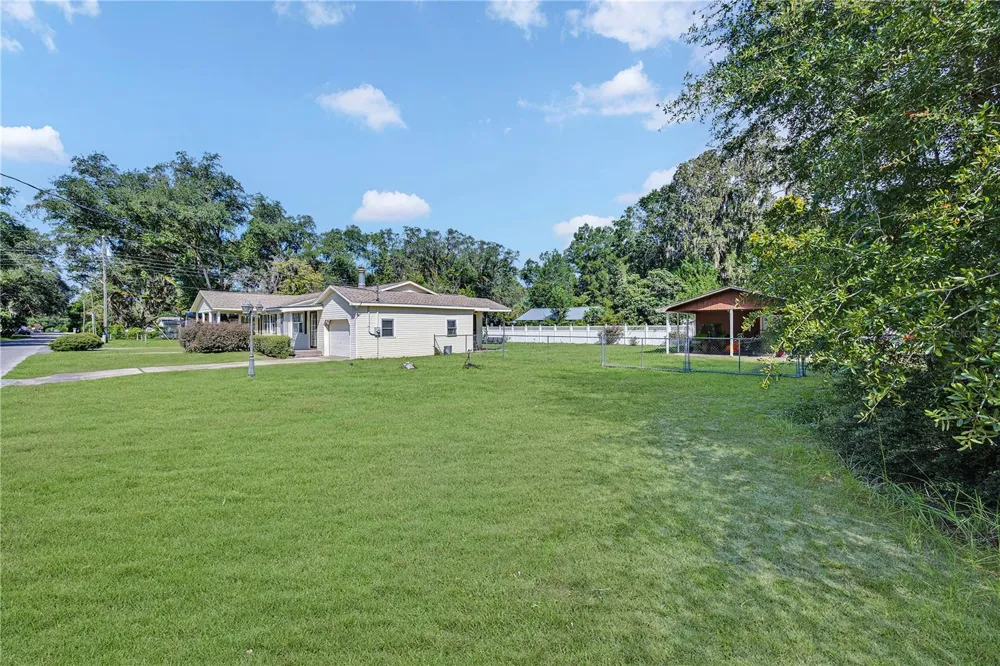 207 SENTER AVENUE NW Branford, FL 32008