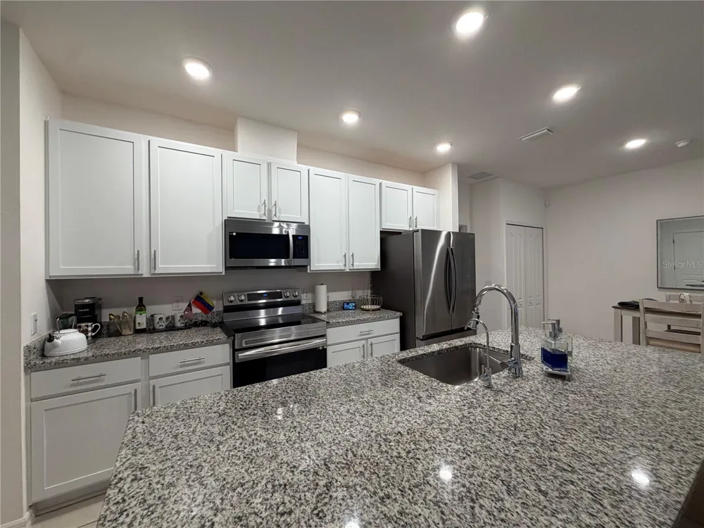 2136 NW 248TH WAY Newberry, FL 32669