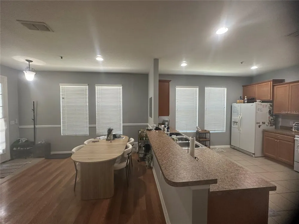 10309 LAKE DISTRICT LANE #51B Orlando, FL 32832