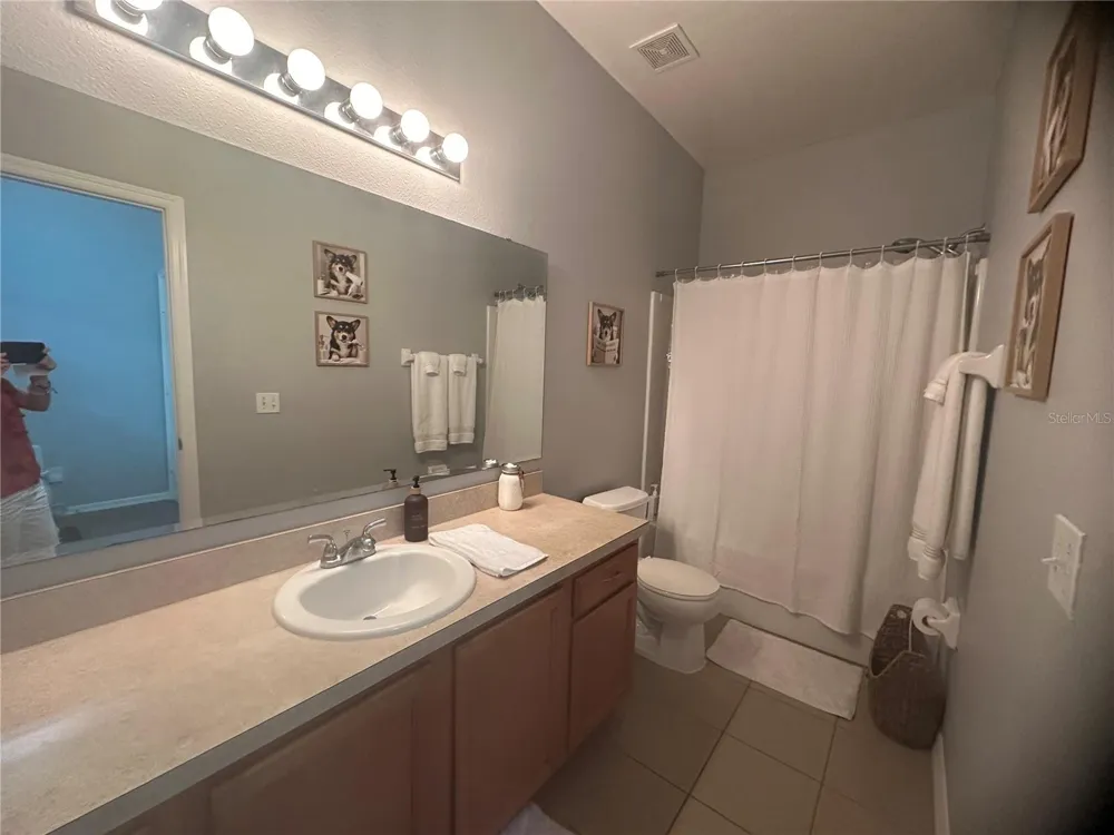 10309 LAKE DISTRICT LANE #51B Orlando, FL 32832