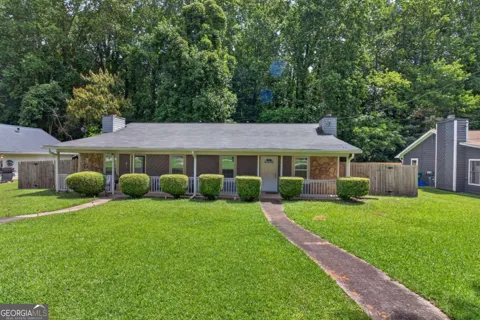 2141 Valley Oaks DR SE