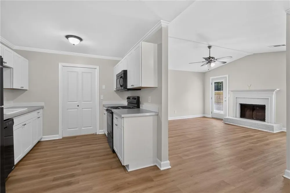 2141 Valley Oaks Drive SE Smyrna, GA 30080