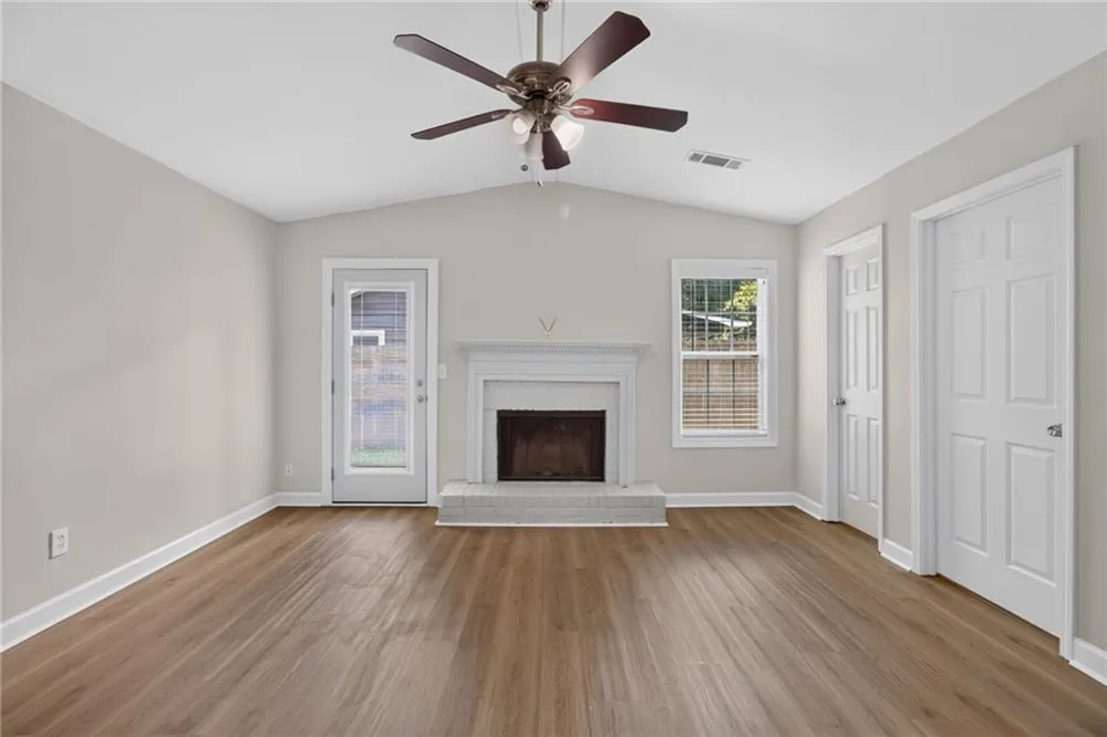 2141 Valley Oaks Drive SE Smyrna, GA 30080