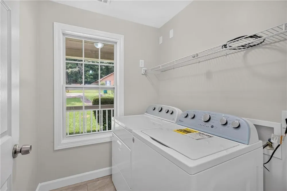 2141 Valley Oaks Drive SE Smyrna, GA 30080