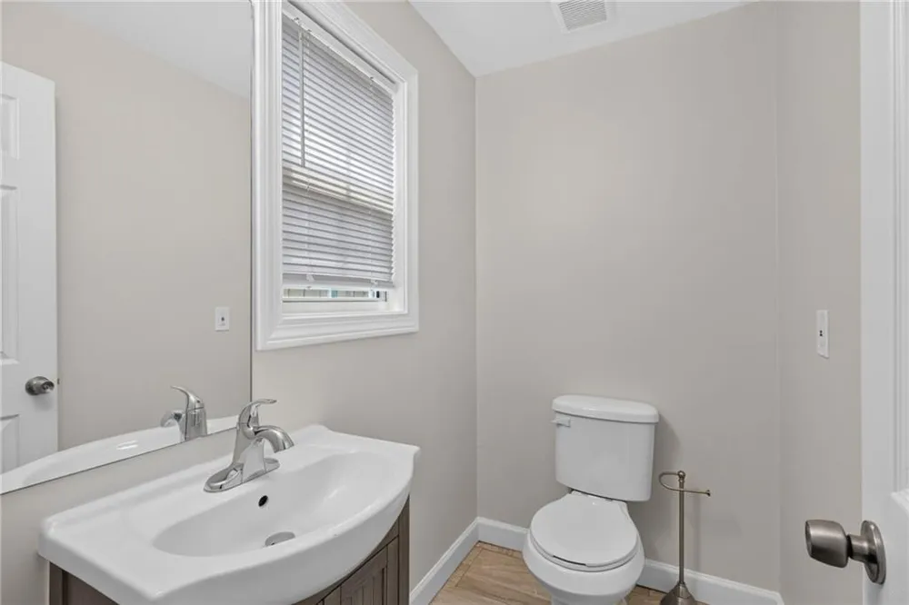 2141 Valley Oaks Drive SE Smyrna, GA 30080