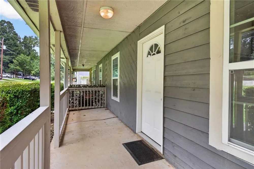 2141 Valley Oaks Drive SE Smyrna, GA 30080