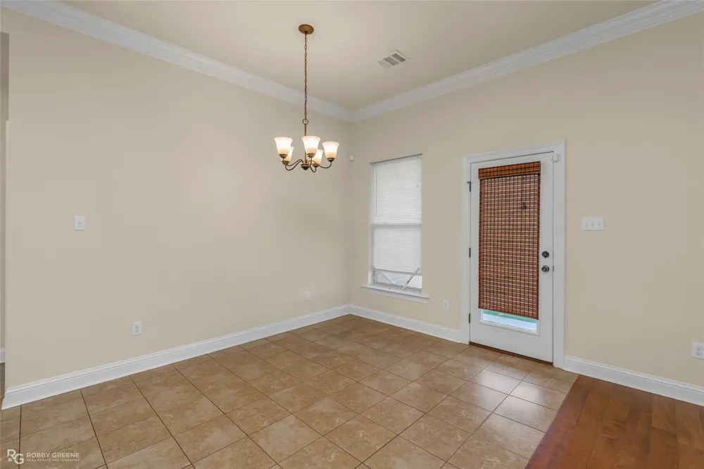 344 Camelback Drive Bossier City, LA 71111
