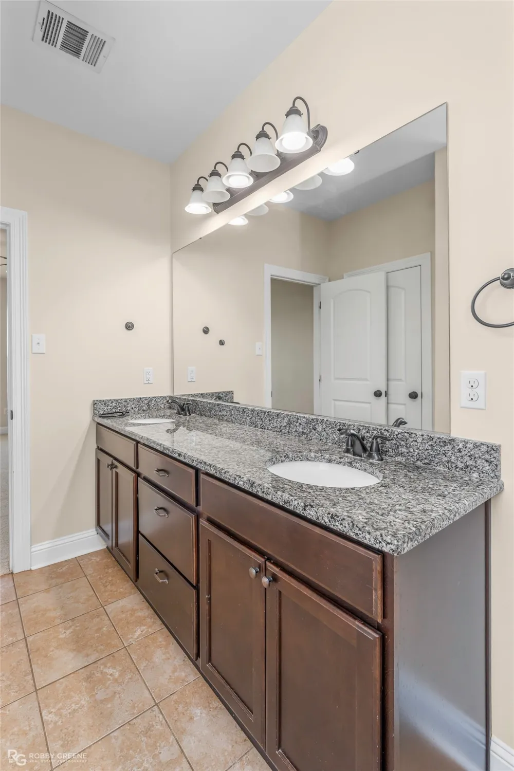 344 Camelback Drive Bossier City, LA 71111