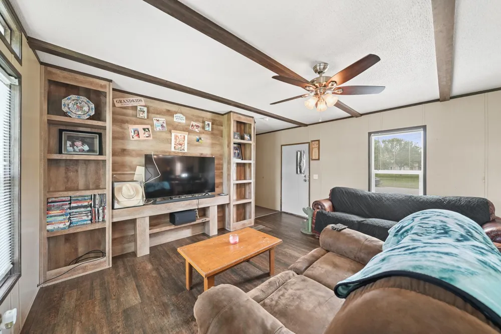 2974 Cr-146 #A Alvin, TX 77511