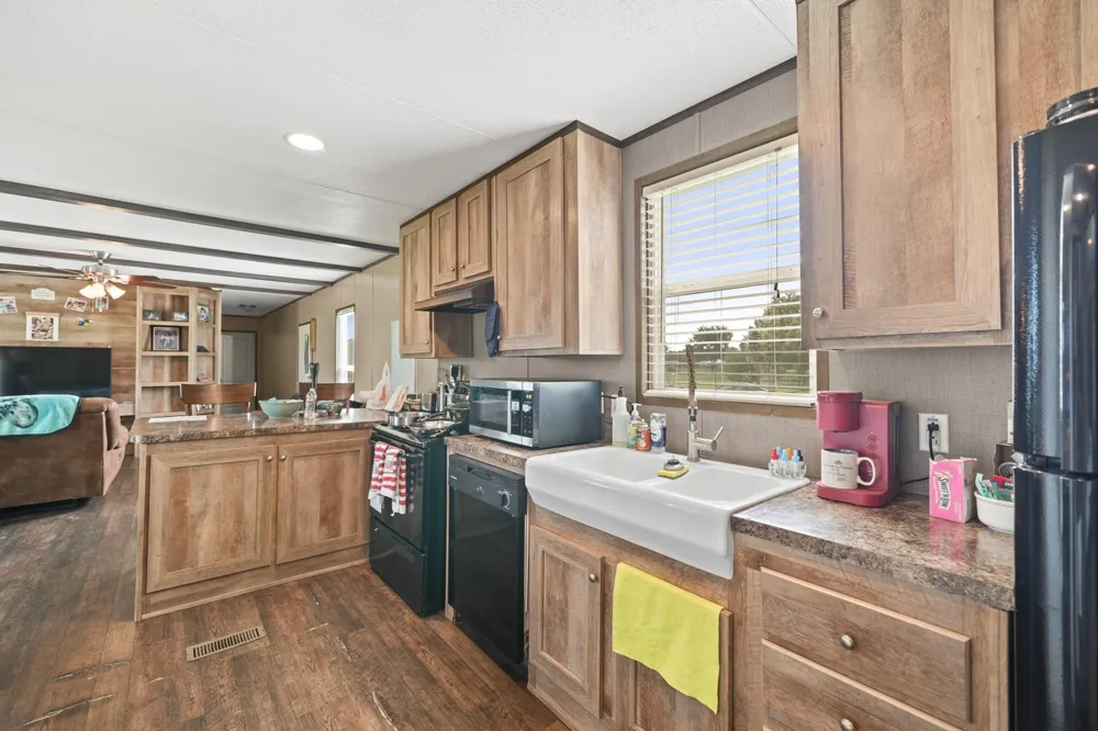 2974 Cr-146 #A Alvin, TX 77511