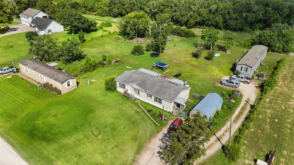 2974 Cr-146 #A Alvin, TX 77511