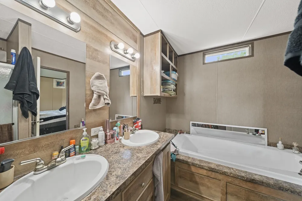 2974 Cr-146 #A Alvin, TX 77511