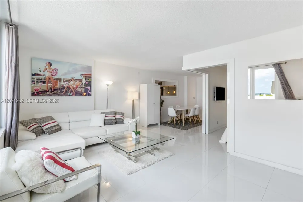 2301 collins ave #931 Miami Beach, FL 33139