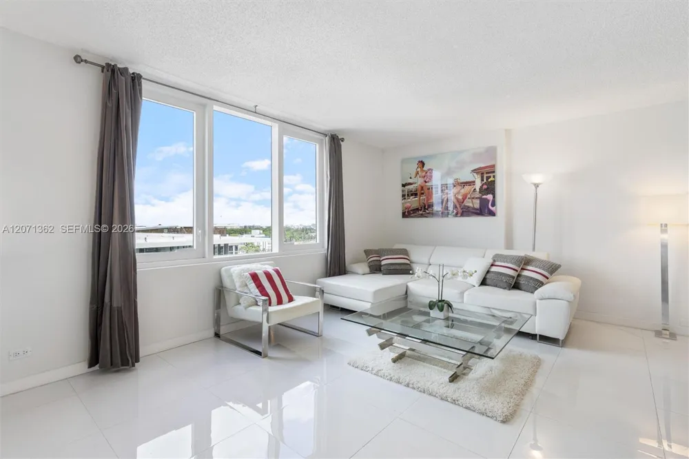 2301 collins ave #931 Miami Beach, FL 33139