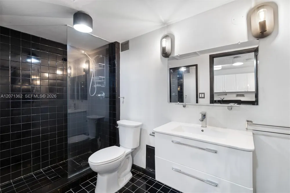 2301 collins ave #931 Miami Beach, FL 33139