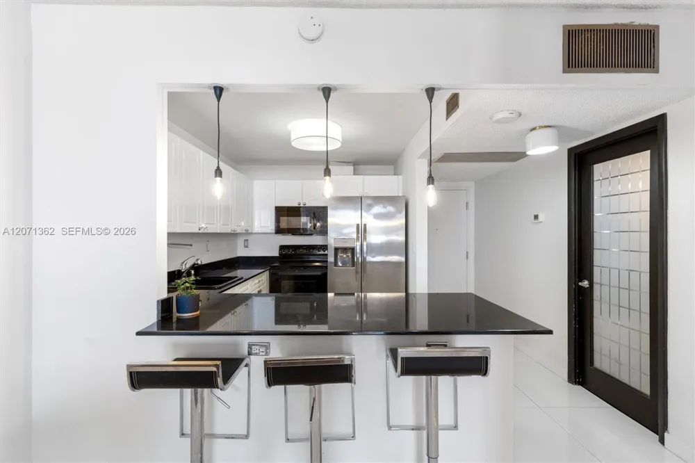 2301 collins ave #931 Miami Beach, FL 33139