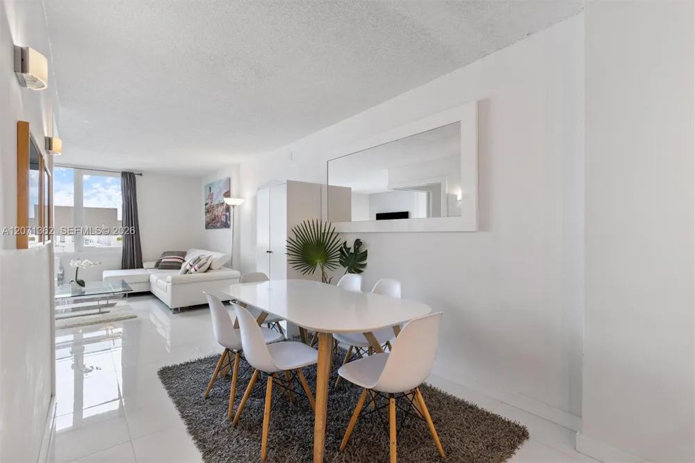 2301 collins ave #931 Miami Beach, FL 33139