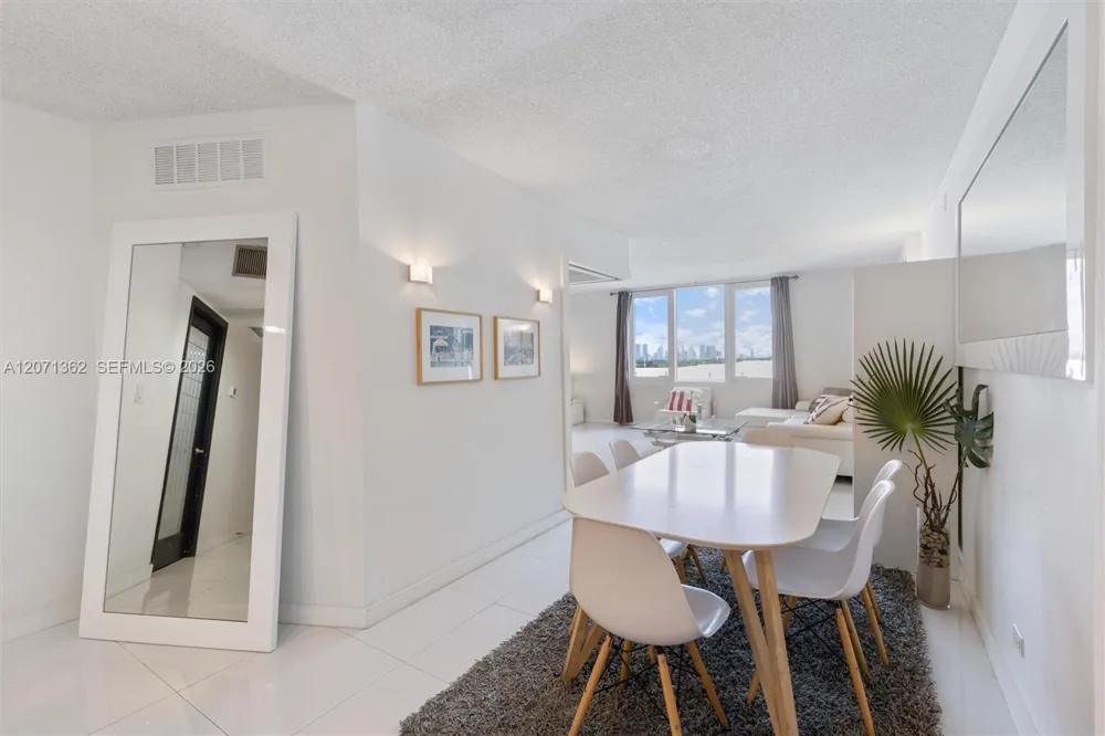 2301 collins ave #931 Miami Beach, FL 33139