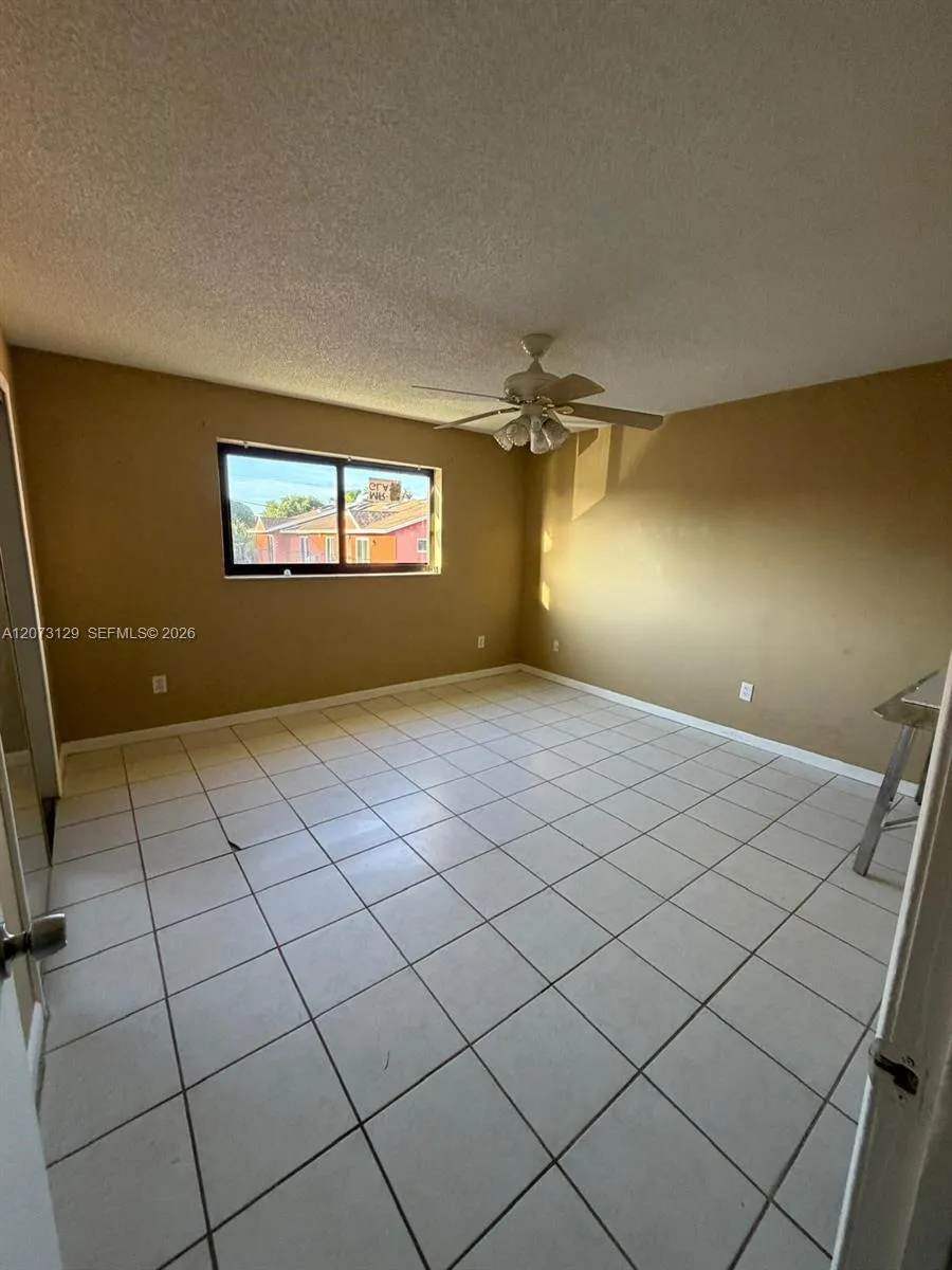 6941 W 7th Ave #10 Hialeah, FL 33014