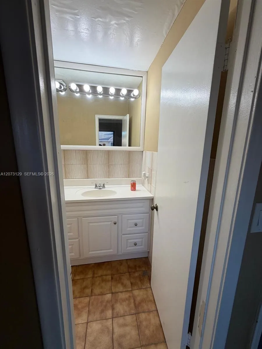 6941 W 7th Ave #10 Hialeah, FL 33014