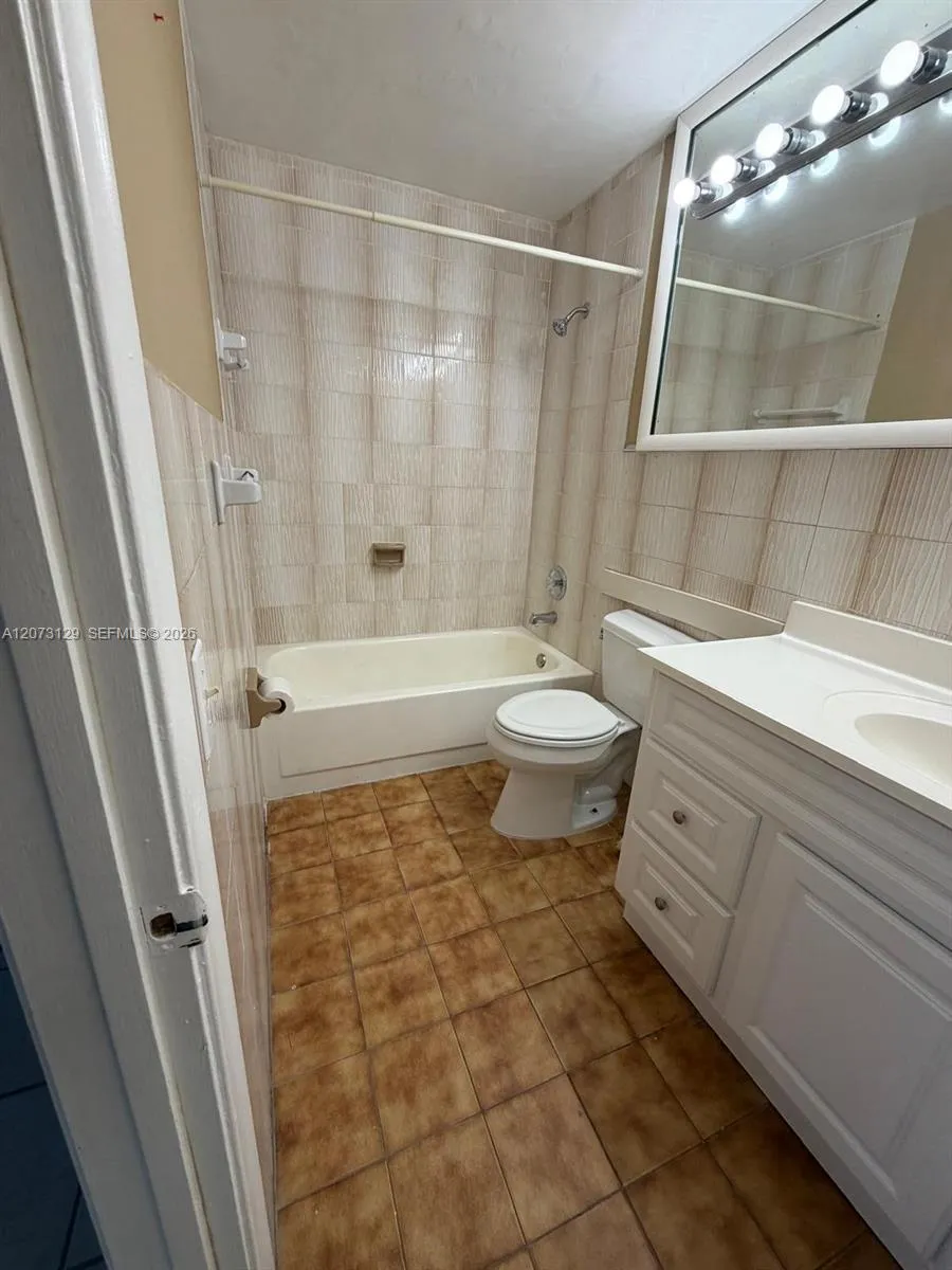 6941 W 7th Ave #10 Hialeah, FL 33014