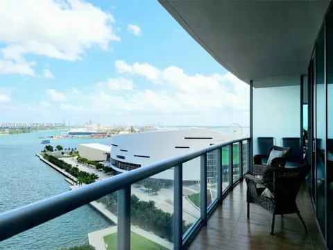 888 Biscayne Blvd #1610