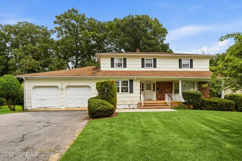 27 Stonehenge Drive