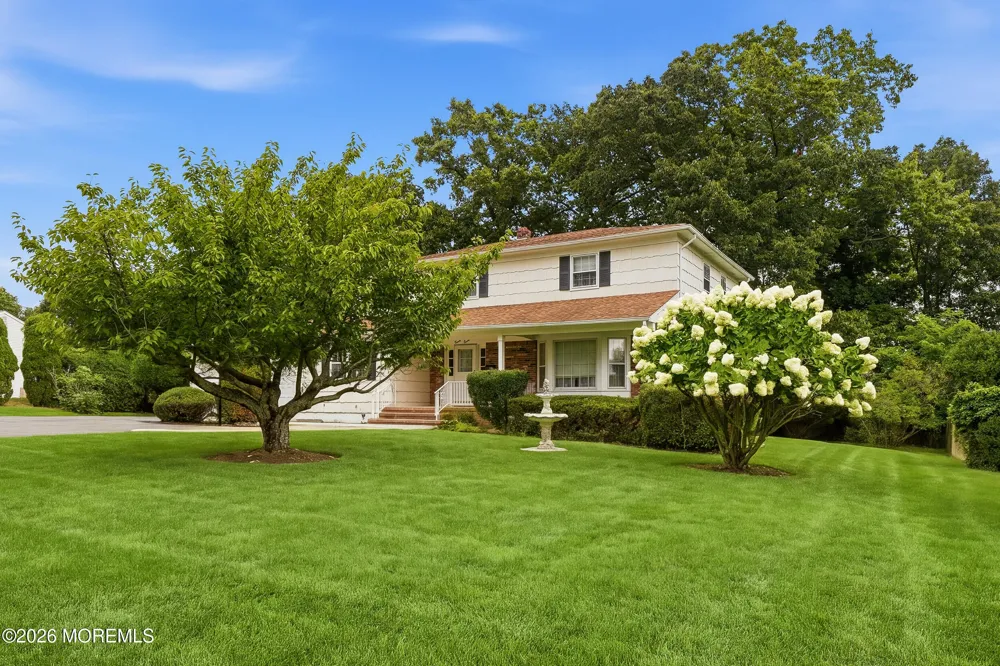 27 Stonehenge Drive Ocean, NJ 07712
