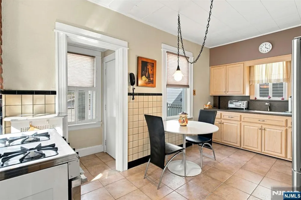 1512 80th Street North Bergen, NJ 07047